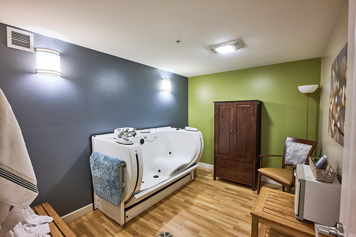 Emery Place Tub_41 Emery Place Tub 41 2 - Emery Place